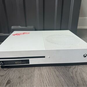 Xbox 1 barley used